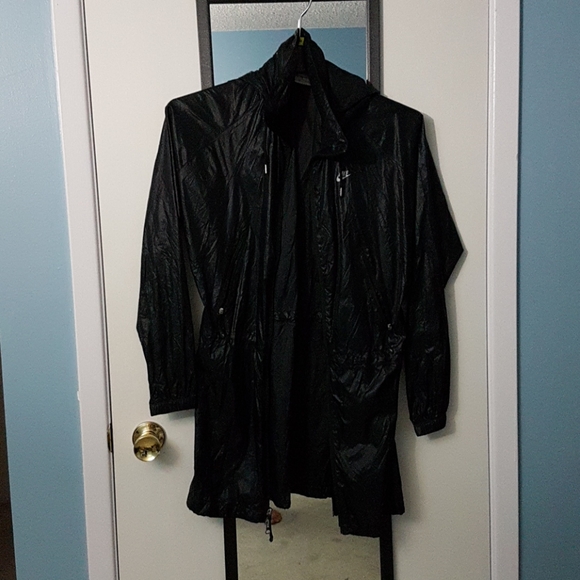 Black Nike rain jacket - Picture 1 of 4